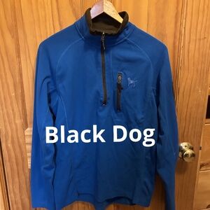 Black Dog Quarter Zip Fleece